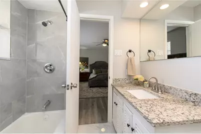 11114 Valleydale Drive #D, Dallas, TX 75230 - Photo 7