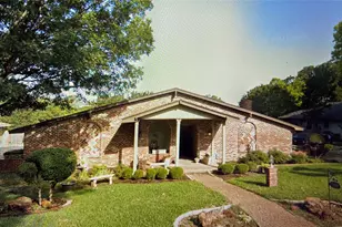 909 Overhill Dr, Bedford, TX 76022 - Photo 1