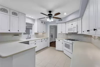 6 Vicksburg Lane, Richardson, TX 75080 - Photo 9