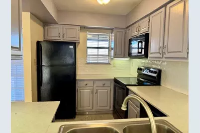 2733 Silver Creek Drive #205, Arlington, TX 76006 - Photo 5