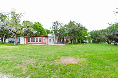 137 Center Loop, Whitney, TX 76692 - Photo 11