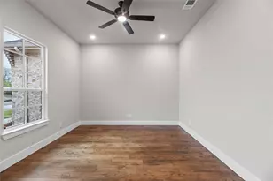 1010 Julian Dr, Van Alstyne, TX 75495 - Photo 7