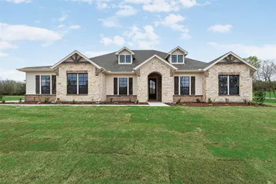 1010 Julian Drive, Van Alstyne, TX 75495 - Photo 3