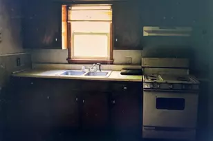 507 Hodge St, Bowie, TX 76230 - Photo 9