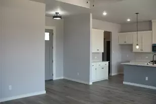 201 Cliff Ct, Godley, TX 76044 - Photo 11