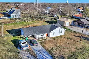 510 N Proctor St, Alvord, TX 76225 - Photo 1