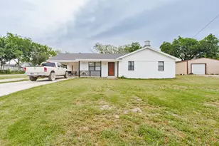 510 N Proctor St, Alvord, TX 76225 - Photo 5