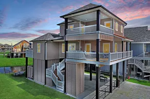 1983 Royalville Ct, Port Bolivar, TX 77650 - Photo 3