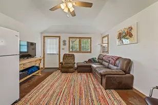 412 S Broadway St, Meridian, TX 76665 - Photo 7