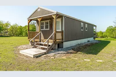 412 S Broadway Street, Meridian, TX 76665 - Photo 1