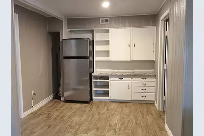 512 Irby Lane, Irving, TX 75061 - Photo 5