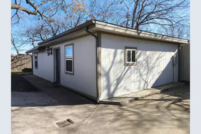 512 Irby Lane, Irving, TX 75061 - Photo 3