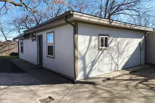 512 Irby Ln, Irving, TX 75061 - Photo 3