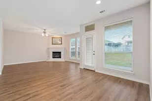 5013 Royal Burgess Dr, Fort Worth, TX 76135 - Photo 9