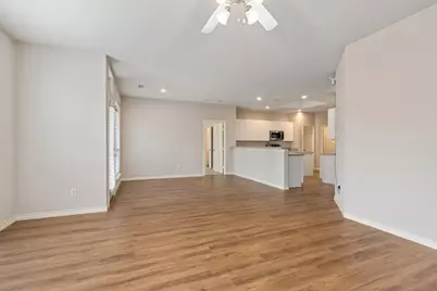 5013 Royal Burgess Drive, Fort Worth, TX 76135 - Photo 7