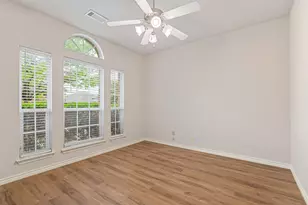 5013 Royal Burgess Dr, Fort Worth, TX 76135 - Photo 3