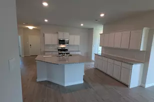 1000 Traction Trl, Cleburne, TX 76031 - Photo 3