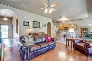 777 Trailwood Dr, Weatherford, TX 76085 - Photo 7