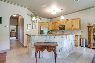 777 Trailwood Dr, Weatherford, TX 76085 - Photo 9