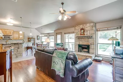 777 Trailwood Drive, Weatherford, TX 76085 - Photo 5