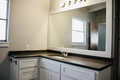 1302 Cleveland, Stephenville, TX 76401 - Photo 9