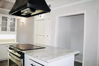 1302 Cleveland, Stephenville, TX 76401 - Photo 3