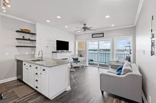 401 E Pearl St, Granbury, TX 76048 - Photo 11