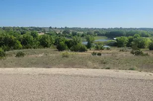 2073 Hidden Oaks Trl, Glen Rose, TX 76690 - Photo 15