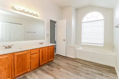 2321 Cromwell Drive, Arlington, TX 76018 - Photo 13