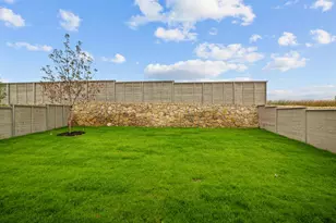 11717 Wildwood St, Justin, TX 76247 - Photo 3