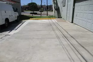 406 N Carrier Pkwy, Grand Prairie, TX 75050 - Photo 15