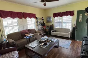 707 N River St, Seymour, TX 76380 - Photo 3