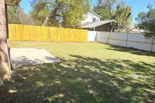 604 N Cherry St, Aubrey, TX 76227 - Photo 21