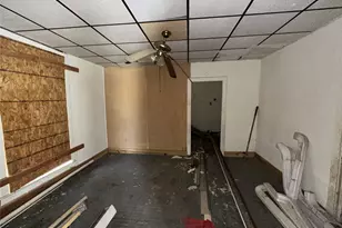 709 W Navasota St, Groesbeck, TX 76642 - Photo 13