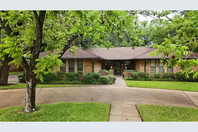 1305 Cliff Drive, Graham, TX 76450 - Photo 1