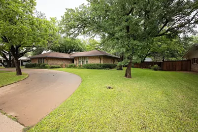 1305 Cliff Drive, Graham, TX 76450 - Photo 7