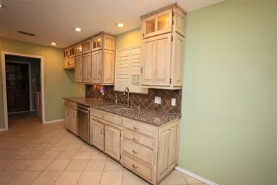 1305 Cliff Drive, Graham, TX 76450 - Photo 13