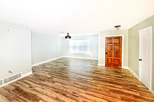 1209 Pebble St, Bowie, TX 76230 - Photo 7