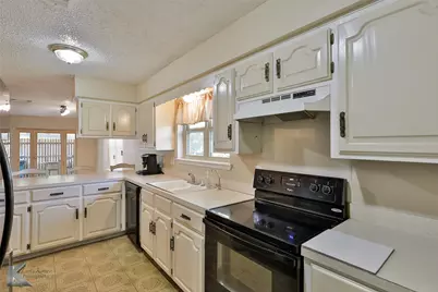 721 Mistletoe Street, Breckenridge, TX 76424 - Photo 11