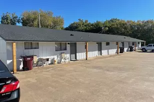 202 S Broadway St, Bells, TX 75414 - Photo 7