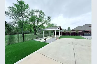 924 Blue Quail Run, Glenn Heights, TX 75154 - Photo 5