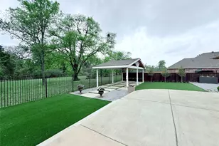 924 Blue Quail Run, Glenn Heights, TX 75154 - Photo 5