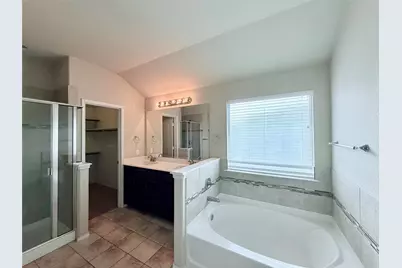 924 Blue Quail Run, Glenn Heights, TX 75154 - Photo 13