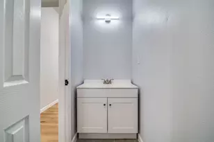 1321 Fletcher St, Dallas, TX 75223 - Photo 11