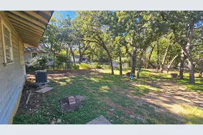 2621 N Locust Street, Denton, TX 76209 - Photo 23