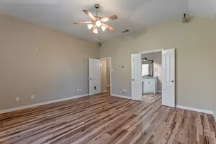 4404 Cluster Oak Ct, Granbury, TX 76049 - Photo 21