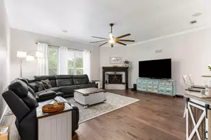 4404 Cluster Oak Ct, Granbury, TX 76049 - Photo 7