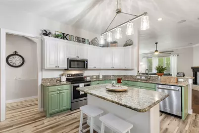 4404 Cluster Oak Court, Granbury, TX 76049 - Photo 17