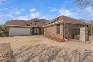 4404 Cluster Oak Ct, Granbury, TX 76049 - Photo 39