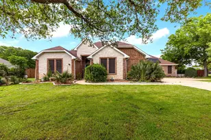 4404 Cluster Oak Ct, Granbury, TX 76049 - Photo 3